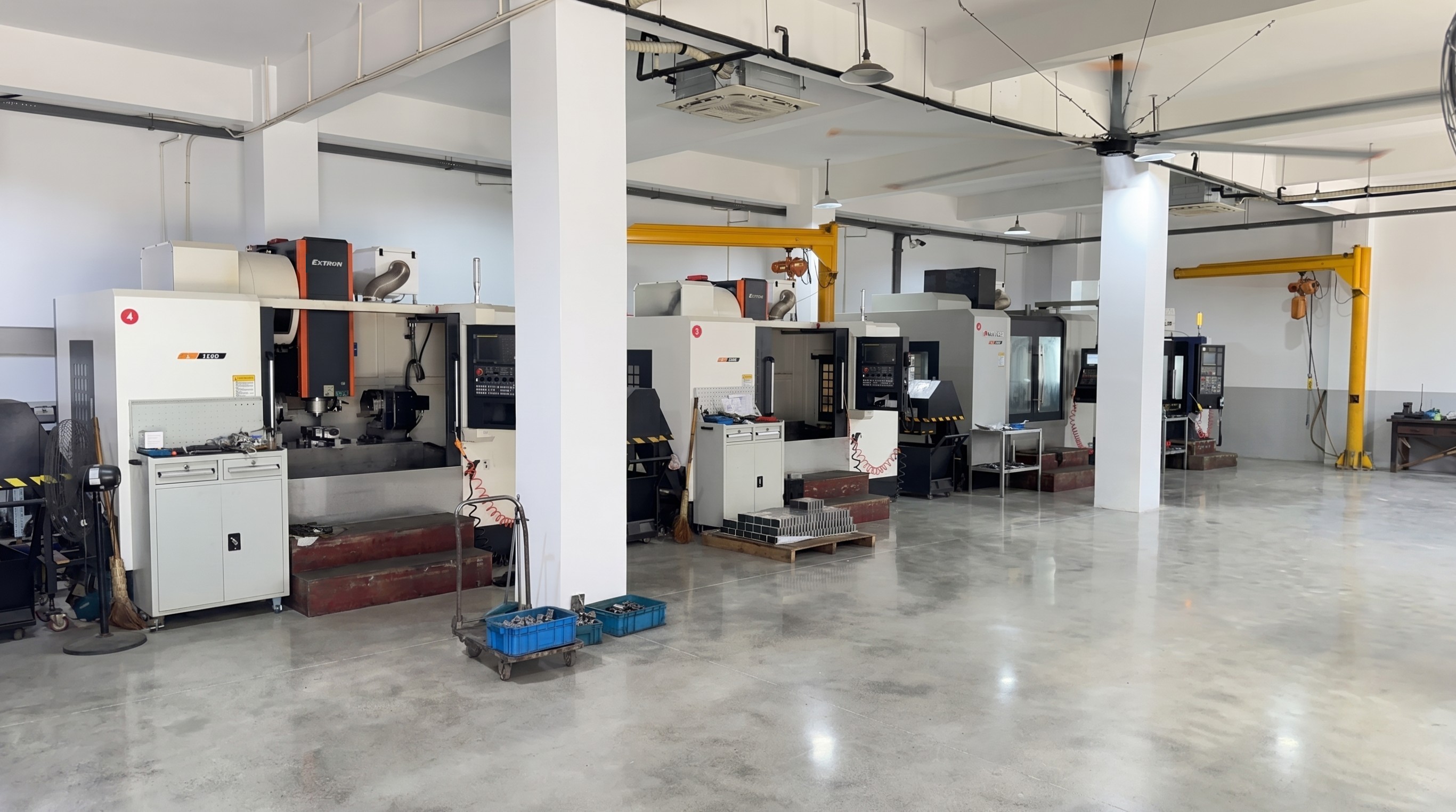 CNC 加工中心车间